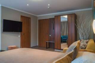 Фото Отель Скорпион Пермь Двухместный номер "Люкс" 9 Отель Скорпион Пермь Двухместный номер "Люкс"-9