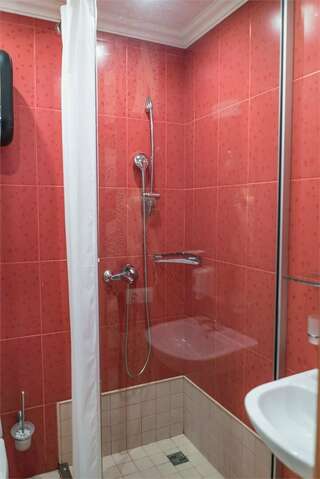 Фото Отель Скорпион Пермь Двухместный номер с 1 кроватью 8 Отель Скорпион Пермь Двухместный номер с 1 кроватью-8