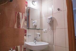 Фото Отель Скорпион Пермь Двухместный номер с 1 кроватью 14 Отель Скорпион Пермь Двухместный номер с 1 кроватью-14